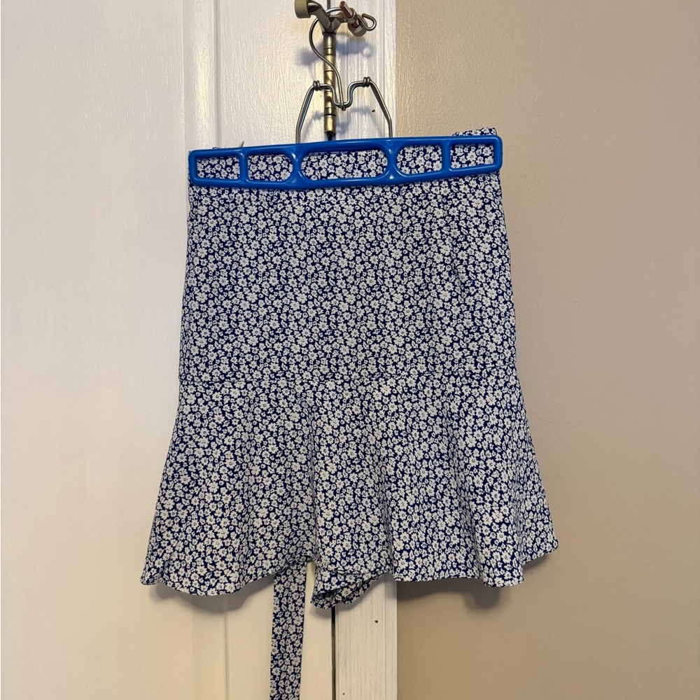 She + Sky Navy Floral Mini Skirt